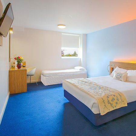 Redwings Lodge Wolverhampton Central Eksteriør bilde
