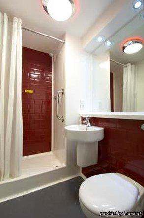 Redwings Lodge Wolverhampton Central Eksteriør bilde